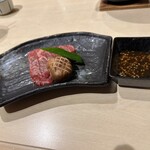 三枚目 助五郎 - 胡四の牛王鉄板焼き。