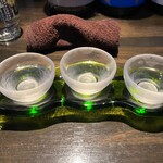 イザカヤ コン - 