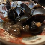 イザカヤ コン - 