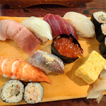 天史朗鮨 - 友人のオーダーした上鮨もお値段変わらず
      相変わらずの充実ぶり