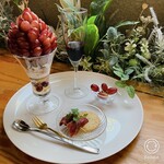 グレープショップ ココロ - クイーンセブンパフェ