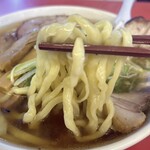 一品香 - 佐野ラーメンのような麺。茹で加減はお願いできる