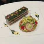 ラ ターブル ドゥ ジョエル・ロブション - 冷前菜　ジャンボンブランのミルフィーユ　シュクリーヌのサラダを添えて