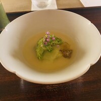 京都和久傳 - ずいき、オクラ、瓜、もずく酢。白味噌仕立て。