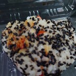 横山商店 - 車の　中で食べました