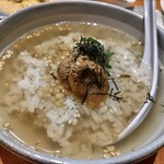岩手うまいもん ごっつおや - 熱々の出汁で満たされた梅茶漬け。シメはこれです！