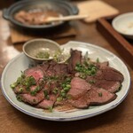 郷土酒亭 元祖 炉ばた - 牛タンと牛モモのたたき