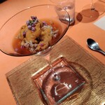 モノリス - トウモロコシ、毛ガニ、ウニのカクテル仕立て