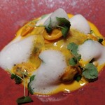 モノリス - オマールブルーのラビオリ アサリ添え