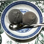 北京料理桂蘭 - まったりする味わいの『黒胡麻ジェラート』です(o^^o)