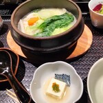 博多水炊き・鶏すき鍋 西新初喜 - 