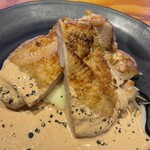 W Yokohama The Wine Hall - タンドリー風チキンソテー、ボリューム満点でした