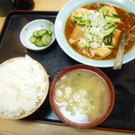 これが念願「からし焼定食(850円)」。　マジウマいっ！！