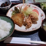 Naninuneno - アジフライと唐揚げ定食