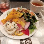 AW55 アトレ品川店 - サラダバー