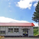 霧立亭 - 【参考】添牛内駅舎