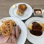 ラ・ティーダ - バイキング形式で好きな物を取ってきます。