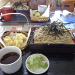 霧立亭 - そばかま天付きザルそば（ねむり雪そば）