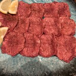 焼肉ホルモンかたひら - 極みタン塩　1人前3500円