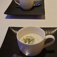 24/7 restaurant - じゃがいもの冷製スープ(アミューズ)400円