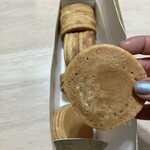 御座候 新宿高島屋店 - 出来たてを直ぐに提供されます♡種類は赤餡(小豆あん)と白餡(てぼう豆あん)の2種類です。