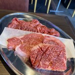 和牛放題の殿堂 宇田川町 肉屋横丁 - 