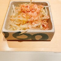 地葉 栄 - 