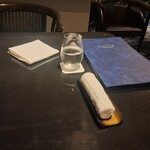 KATO'S DINING & BAR - メニューとナフキン、お冷、お手拭きです。