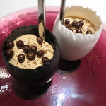 エクアトゥール - チョコボール入りカカオ分１２５％のチョコラモワローとエスプレッソのムース