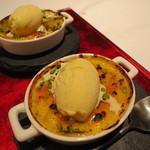 エクアトゥール - ラベンダーでマリネしたオレンジとパイナップルの温かいブリュレ キルシュのアイス