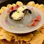 煌 焼肉 - レアローストビーフ・黒毛和牛のタルタル