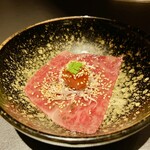 煌 焼肉 - 宮崎県仙台牛サーロインを和牛スープとトマトと共に
