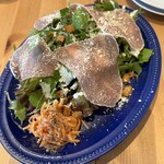 ELOISE’s Cafe - 生ハムとチーズのシーザーサラダ