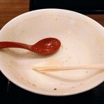 札幌味噌ラーメン専門店 けやき 新千歳空港店 - 完食。