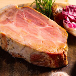 いもぶたロース肉の香草オーブン焼き