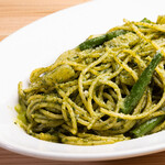 スパゲッティ　じゃが芋とインゲンのジェノベーゼソース