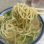 博多ラーメンしばらく - 少し太めが好みです