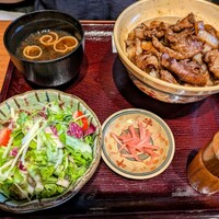 豚捨 KITTE丸の内店 - 