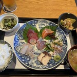 魚ト肴いとおかし - いとおかし名物　刺身定食　2,000円