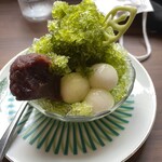 喫茶わかば - 食後のかき氷。抹茶金時味450円。わかば特製チョコレートでデザリングされててオシャレな一杯。夏季限定。