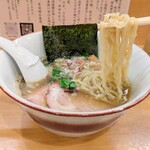 らぁめん 倉井 - 手もみ麺（煮干らぁめん）