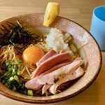 ISEEBISOBA ITO - 冷やし鶏油まぜそば