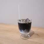 ぎるふりかふぇ - 竹炭ラテ