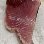 すし 幸村 - 塩で締めたカツオ