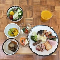 ザ タヴァン グリル＆ラウンジ - 