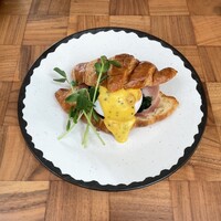 ザ タヴァン グリル＆ラウンジ - 