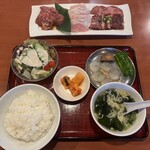 焼肉レストランひがしやま - レディースセット全景