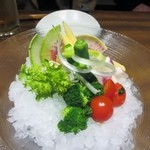 博多金鯖 - 料理はサラダからスタートです。
      