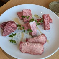 近江うし焼肉 にくTATSU 銀座店 - 