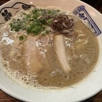 金澤濃厚中華そば 神仙 - 王道　豚骨ラーメン 税込み¥850